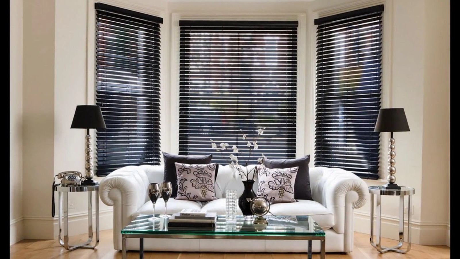What Sets Wooden Venetian Blinds Apart